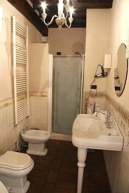 مزرعة للإقامة فيلا I Casali Del Trebbiolo Molino del Piano إيطاليا